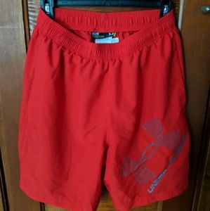 Men's Medium Under Armour Swim Trunks